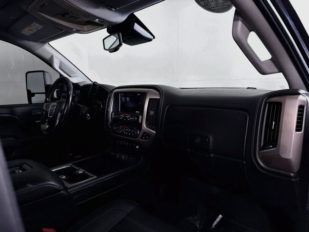Used 2016 GMC Sierra 2500 Denali w/ Duramax Plus Package AWD/4WD image 34