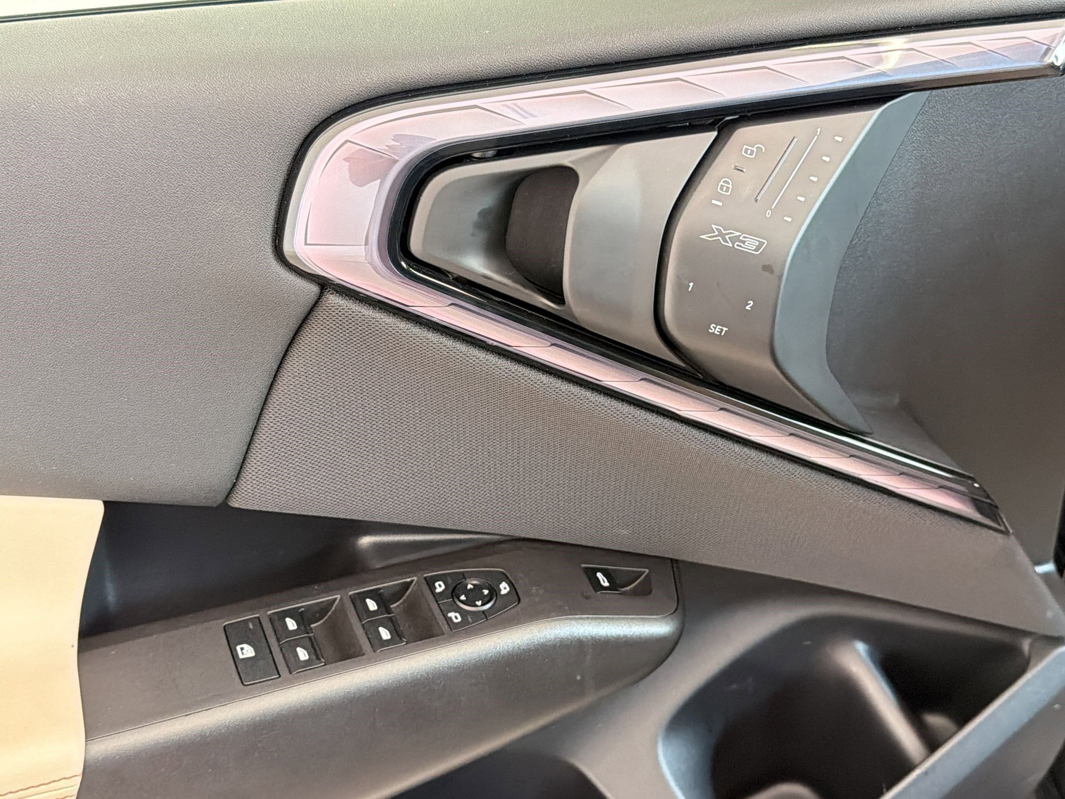 Used 2025 BMW X3 xDrive30i w/ Premium Package image 22