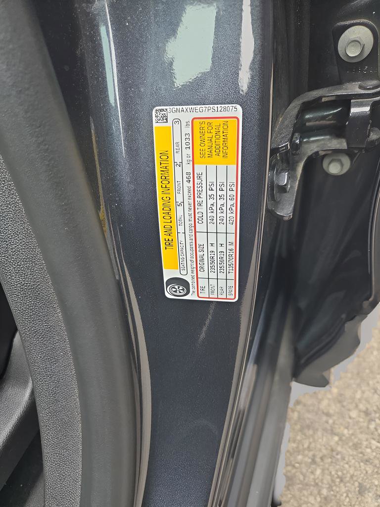 Used 2023 Chevrolet Equinox RS AWD/4WD image 10