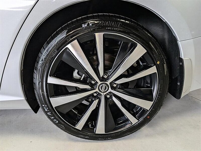 Used 2021 Nissan Altima 2.5 SR w/ SR Premium Package FWD image 14