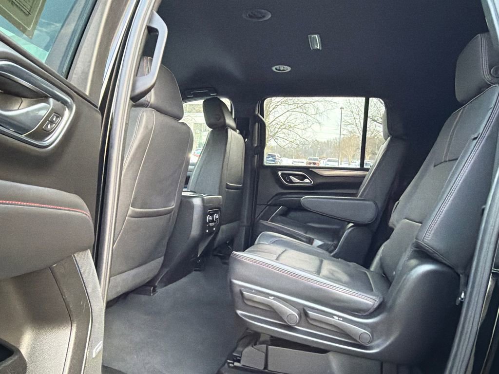 Used 2024 Chevrolet Suburban RST w/ Luxury Package image 19