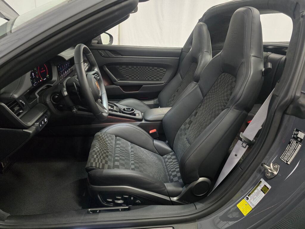 Used 2026 Porsche 911 Targa 4 GTS AWD/4WD image 15