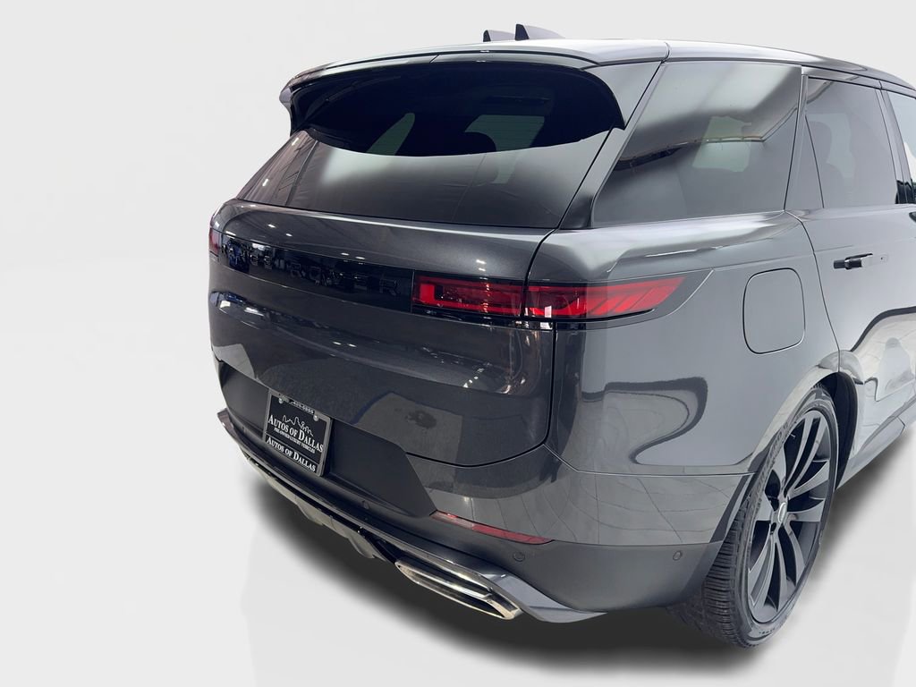 Used 2024 Land Rover Range Rover Sport SE image 18