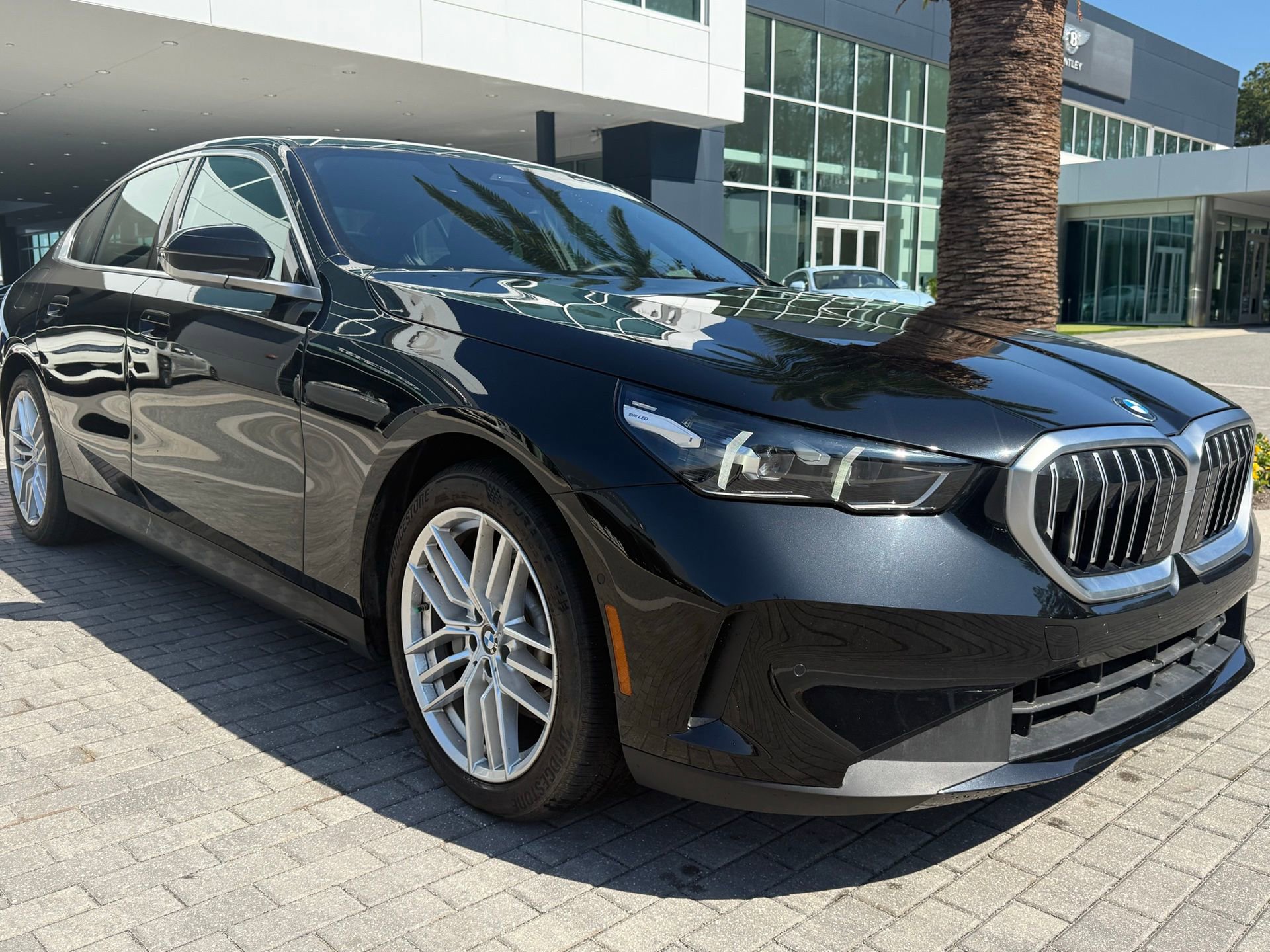 Used 2024 BMW 530i xDrive w/ Convenience Package image 7