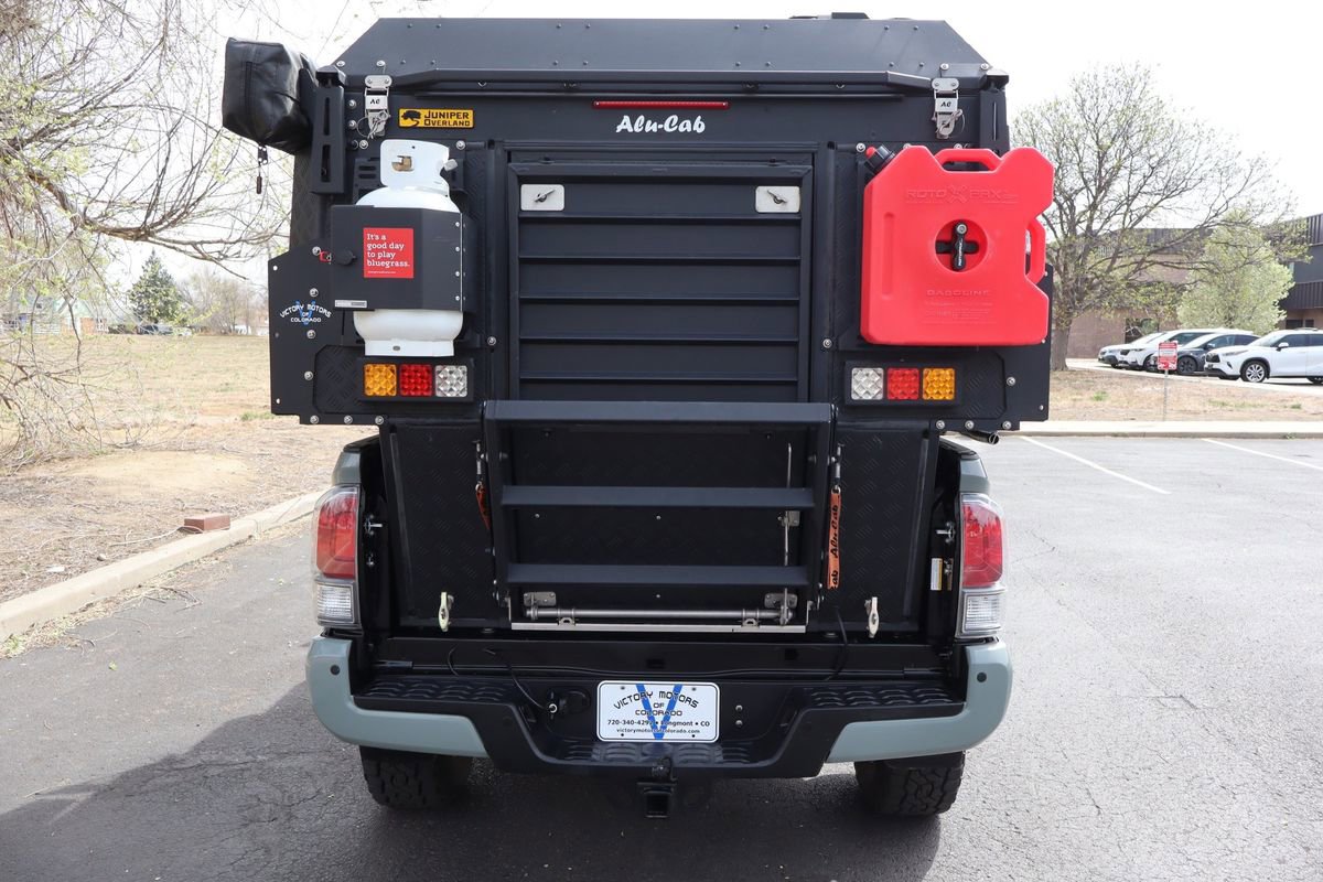 Used 2023 Toyota Tacoma TRD Off-Road w/ TRD Premium Off Road Package AWD/4WD image 6