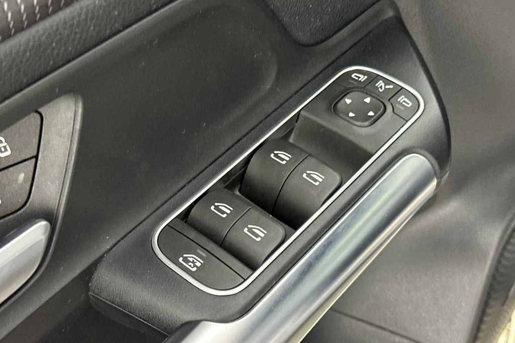 Used 2021 Mercedes-Benz GLA 250 image 14