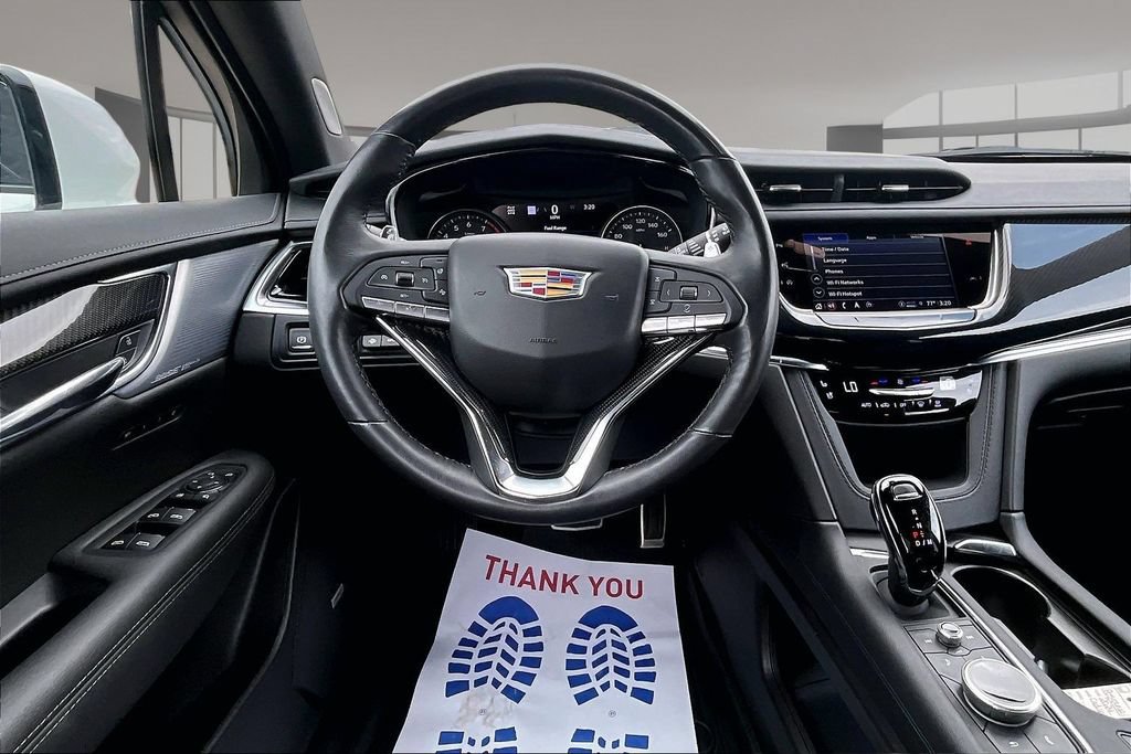 Certified 2024 Cadillac XT6 Sport w/ LPO, Red Accent Package AWD/4WD image 5