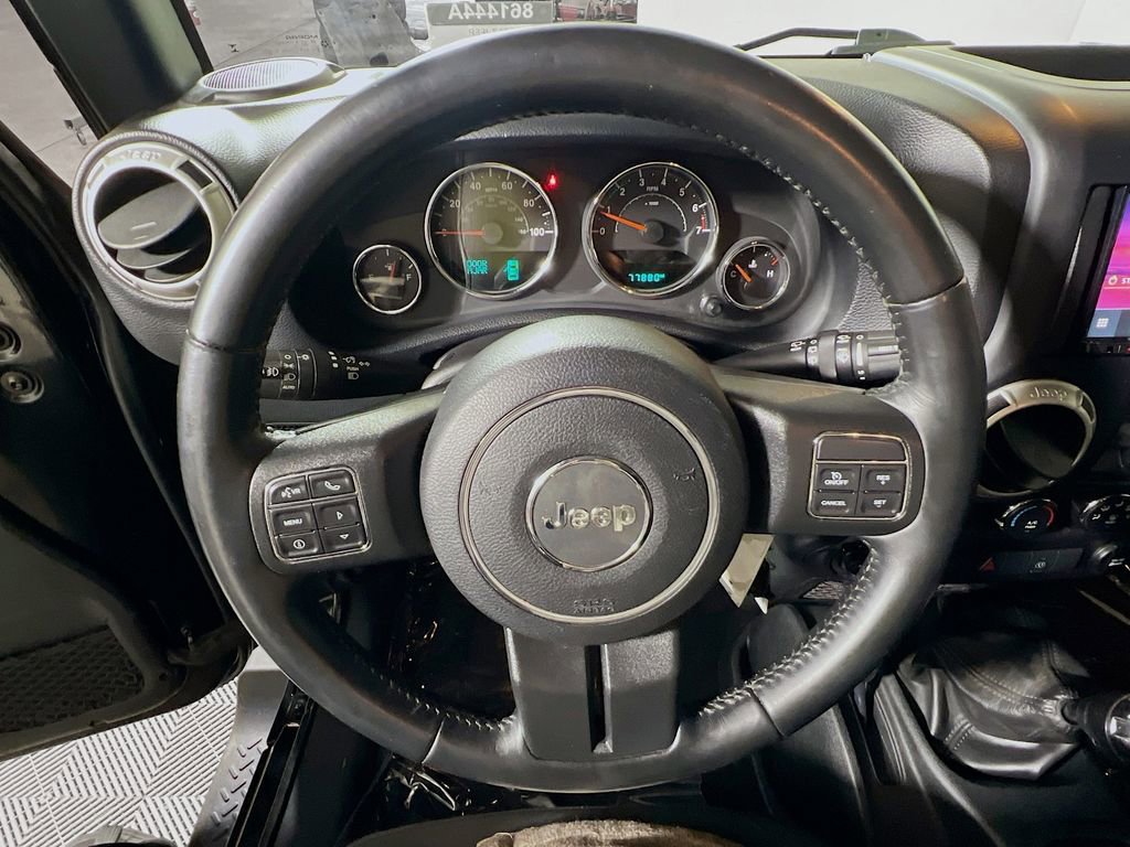 Used 2017 Jeep Wrangler Unlimited Sahara w/ Max Tow Package image 11