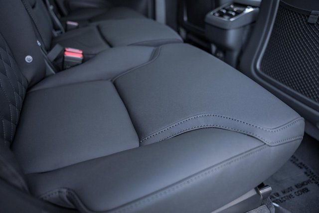 New 2026 Volvo XC90 B6 Plus w/ Protection Package Premier image 29