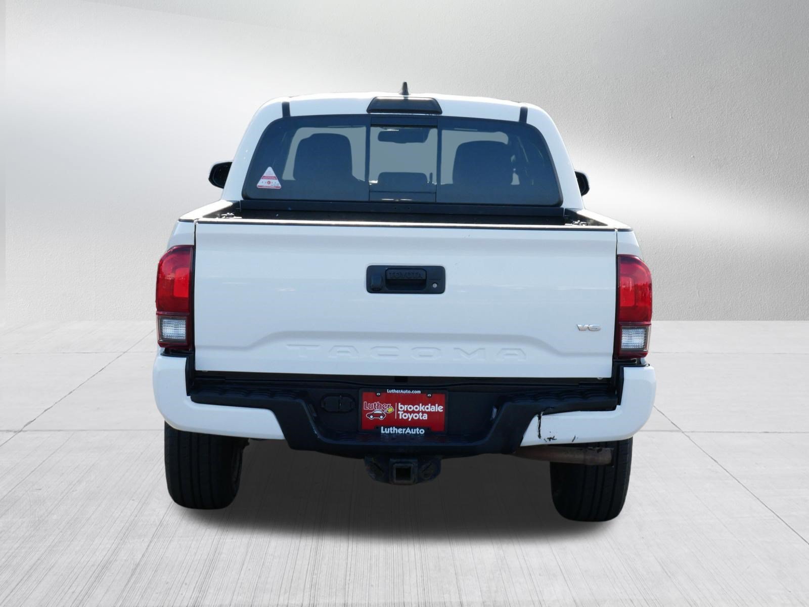 Certified 2019 Toyota Tacoma TRD Sport AWD/4WD image 6