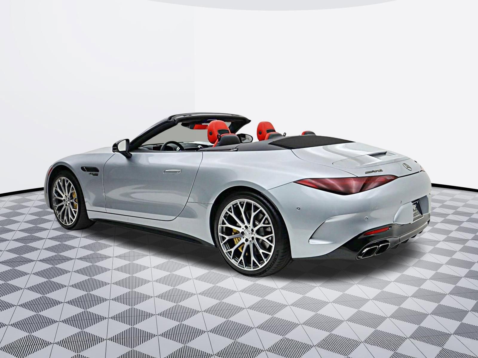 Used 2024 Mercedes-Benz SL 63 AMG 4MATIC image 8