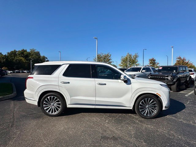 Used 2023 Hyundai Palisade Calligraphy w/ Winter Package FWD image 13