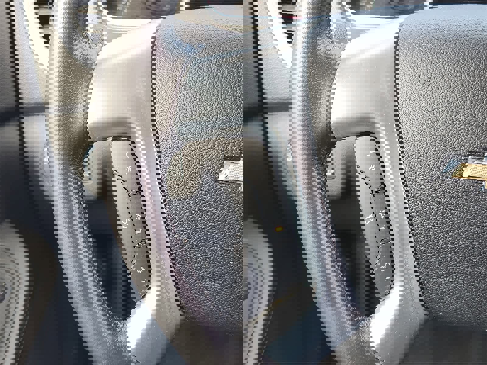 Used 2017 Chevrolet Traverse LT image 25