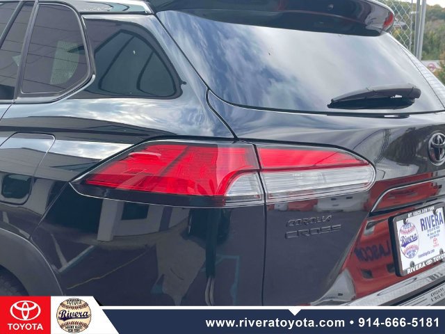 Used 2024 Toyota Corolla Cross AWD Hybrid w/ Convenience Package image 11