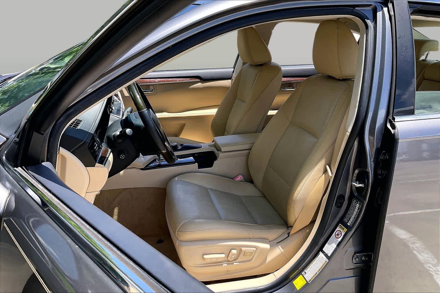 Used 2014 Lexus ES 350 w/ Premium Package FWD image 7