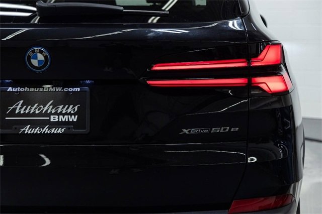 New 2026 BMW X5 xDrive50e w/ Climate Comfort Package image 11