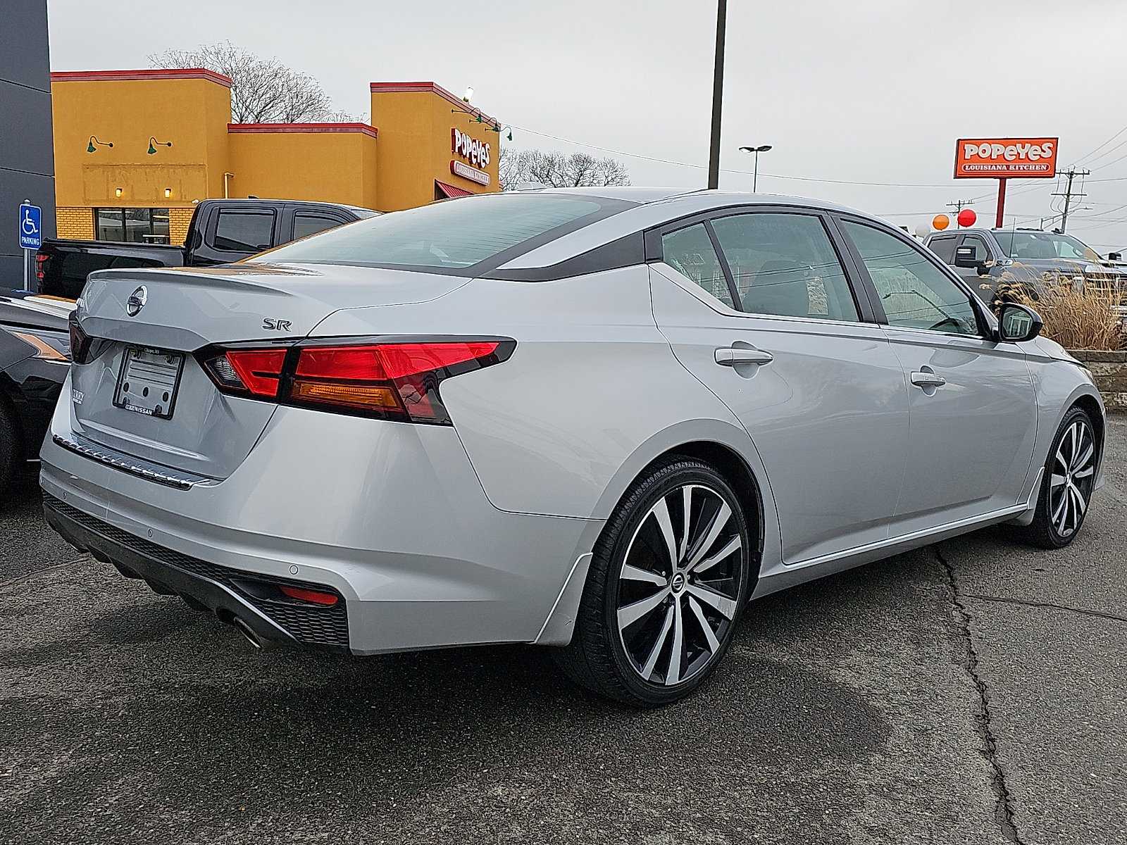 Used 2022 Nissan Altima 2.5 SR image 6