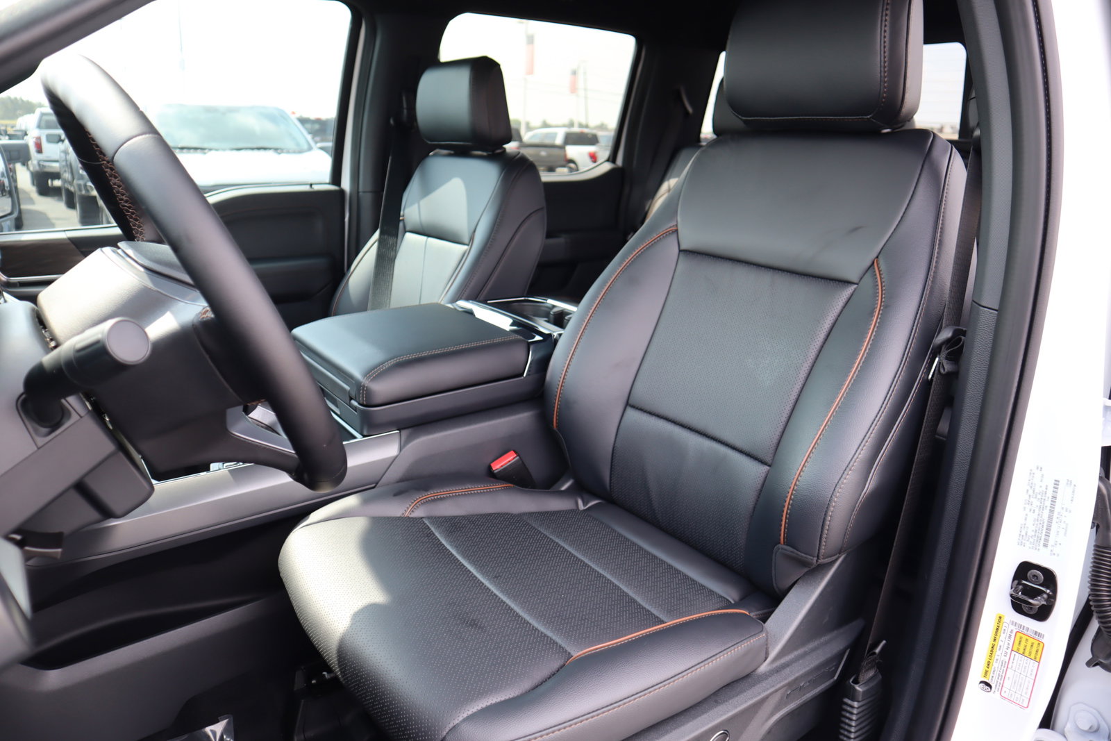 New 2025 Ford F150 Lariat w/ Equipment Group 502A High image 36