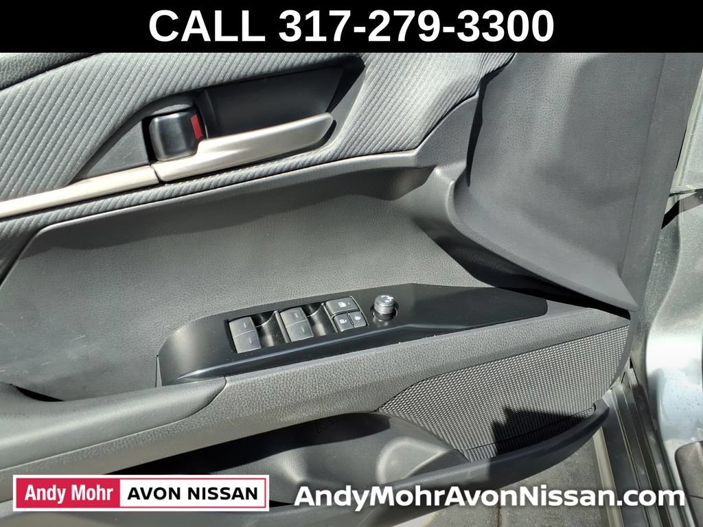 Used 2025 Toyota Camry SE FWD image 16