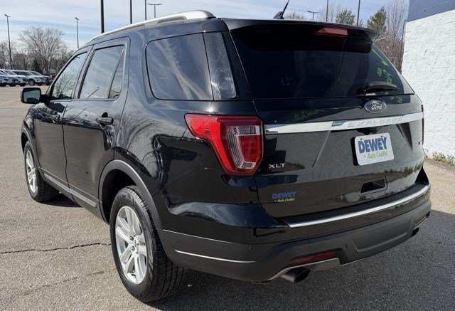 Used 2018 Ford Explorer XLT w/ Equipment Group 202A AWD/4WD image 3