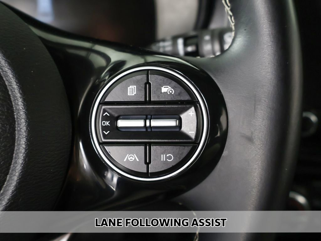 Used 2023 Kia Soul GT-Line FWD image 4