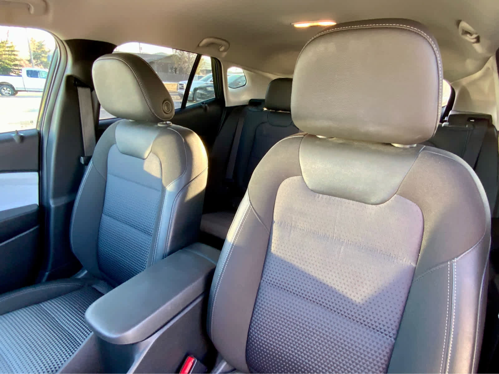 Certified 2025 Chevrolet Trax LT w/ Driver Confidence Package image 22