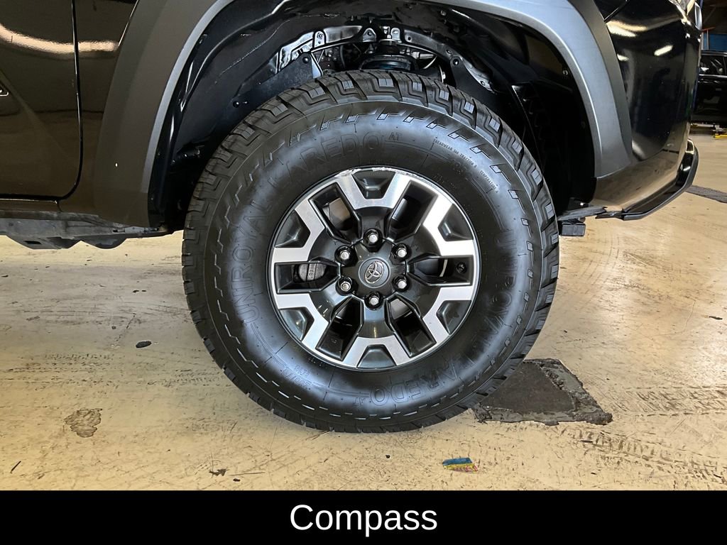 Used 2016 Toyota Tacoma TRD Off-Road image 15