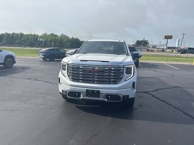 Used 2024 GMC Sierra 1500 Denali w/ Denali Reserve Package AWD/4WD image 6
