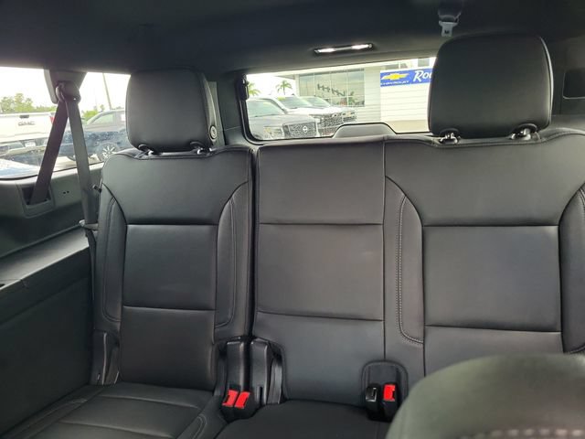 Used 2022 Chevrolet Suburban LT RWD image 9