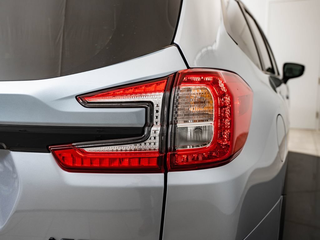 Used 2025 Subaru Ascent Onyx Edition AWD/4WD image 9