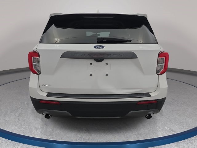 Used 2023 Ford Explorer XLT w/ Equipment Group 202A RWD image 6