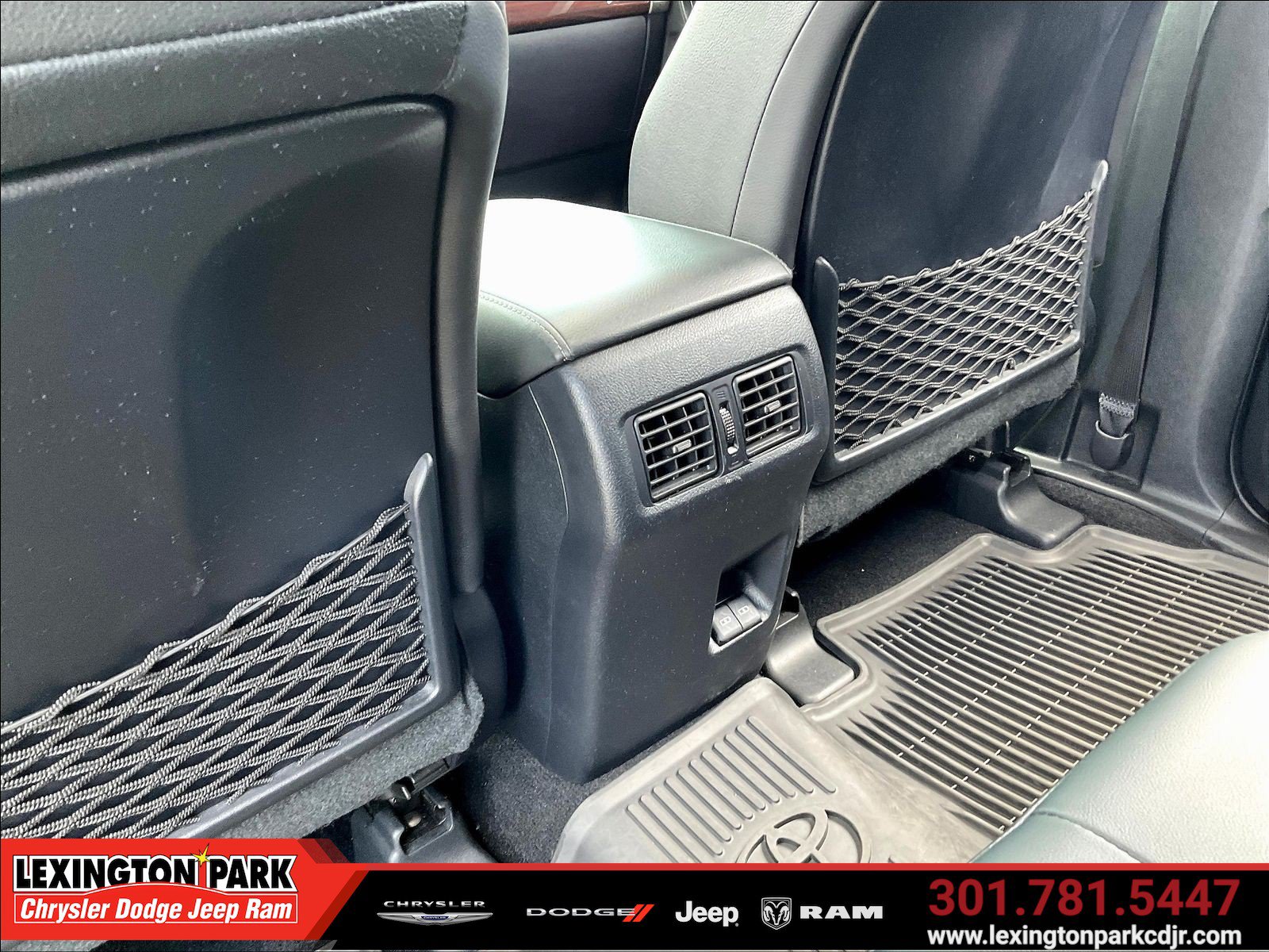 Used 2023 Toyota 4Runner Limited AWD/4WD image 10