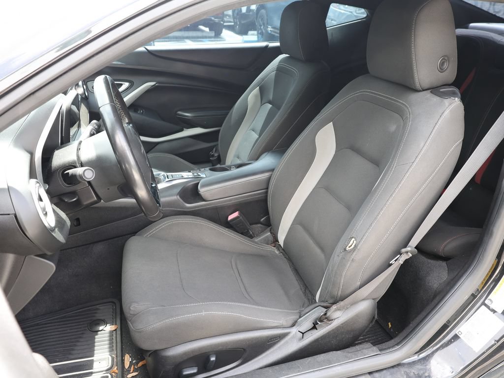 Used 2019 Chevrolet Camaro LT w/ Technology Package RWD image 15