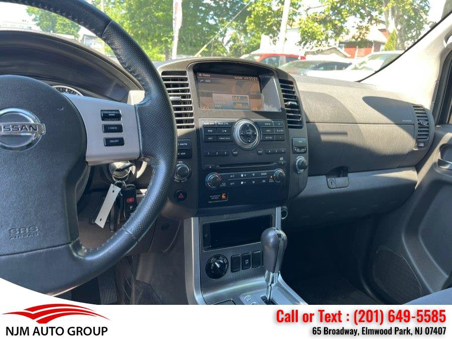 Used 2010 Nissan Pathfinder SE AWD/4WD image 38