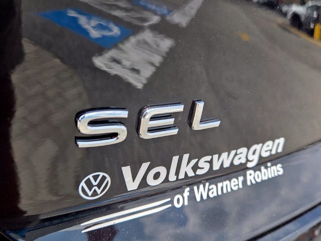 New 2026 Volkswagen Atlas Cross Sport SEL Premium R-Line AWD/4WD image 7