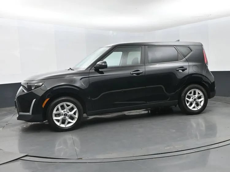 Used 2024 Kia Soul LX w/ Option Group 015 FWD image 5