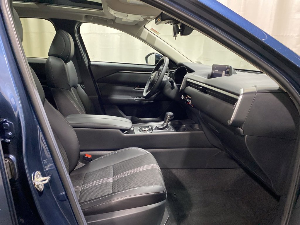 Certified 2025 MAZDA CX-50 AWD 2.5 S w/ Premium Package image 11