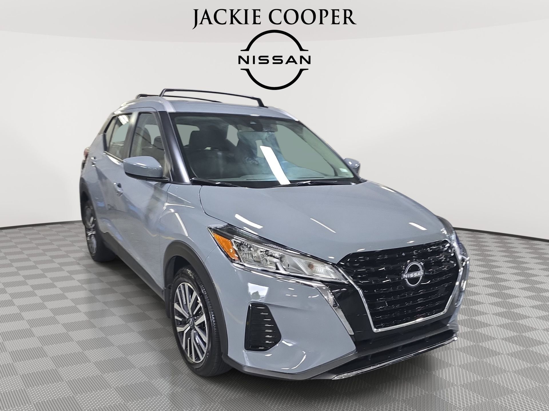 Used 2023 Nissan Kicks SV w/ Interior Electronics Package FWD image 3