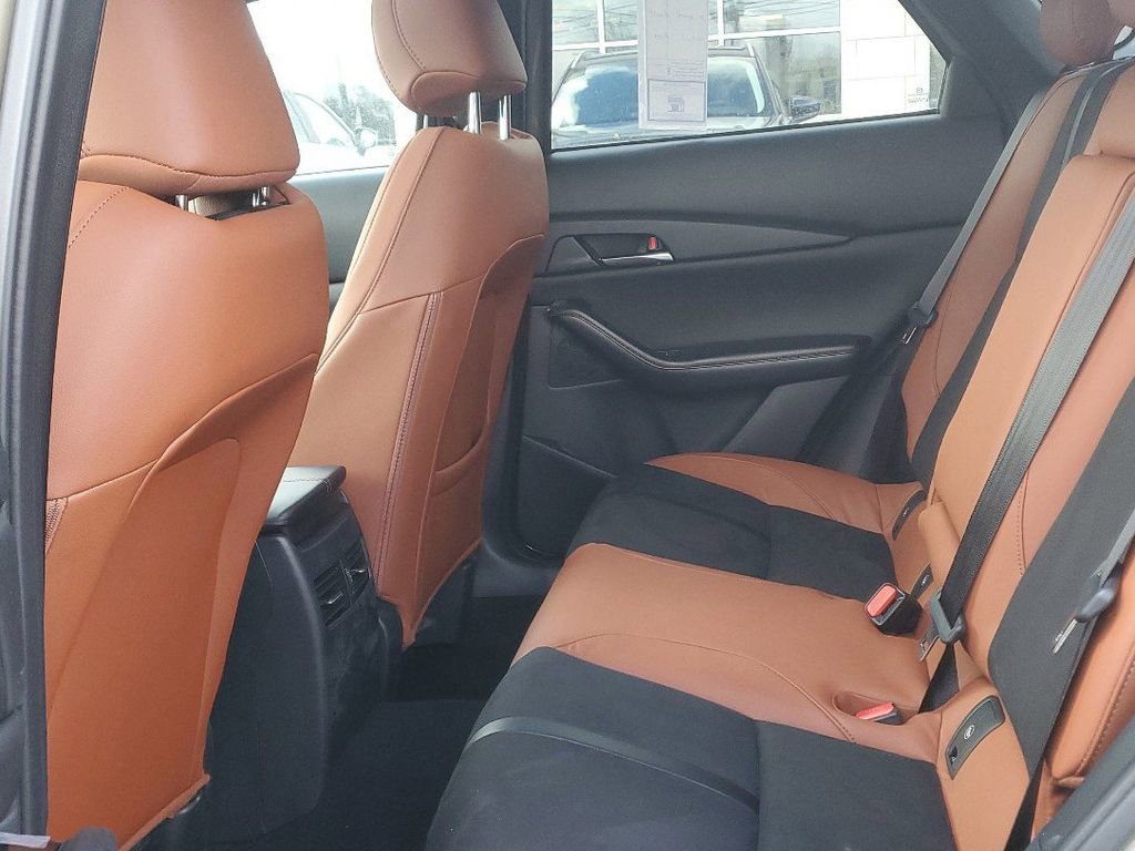 Used 2025 MAZDA CX-30 Carbon image 29