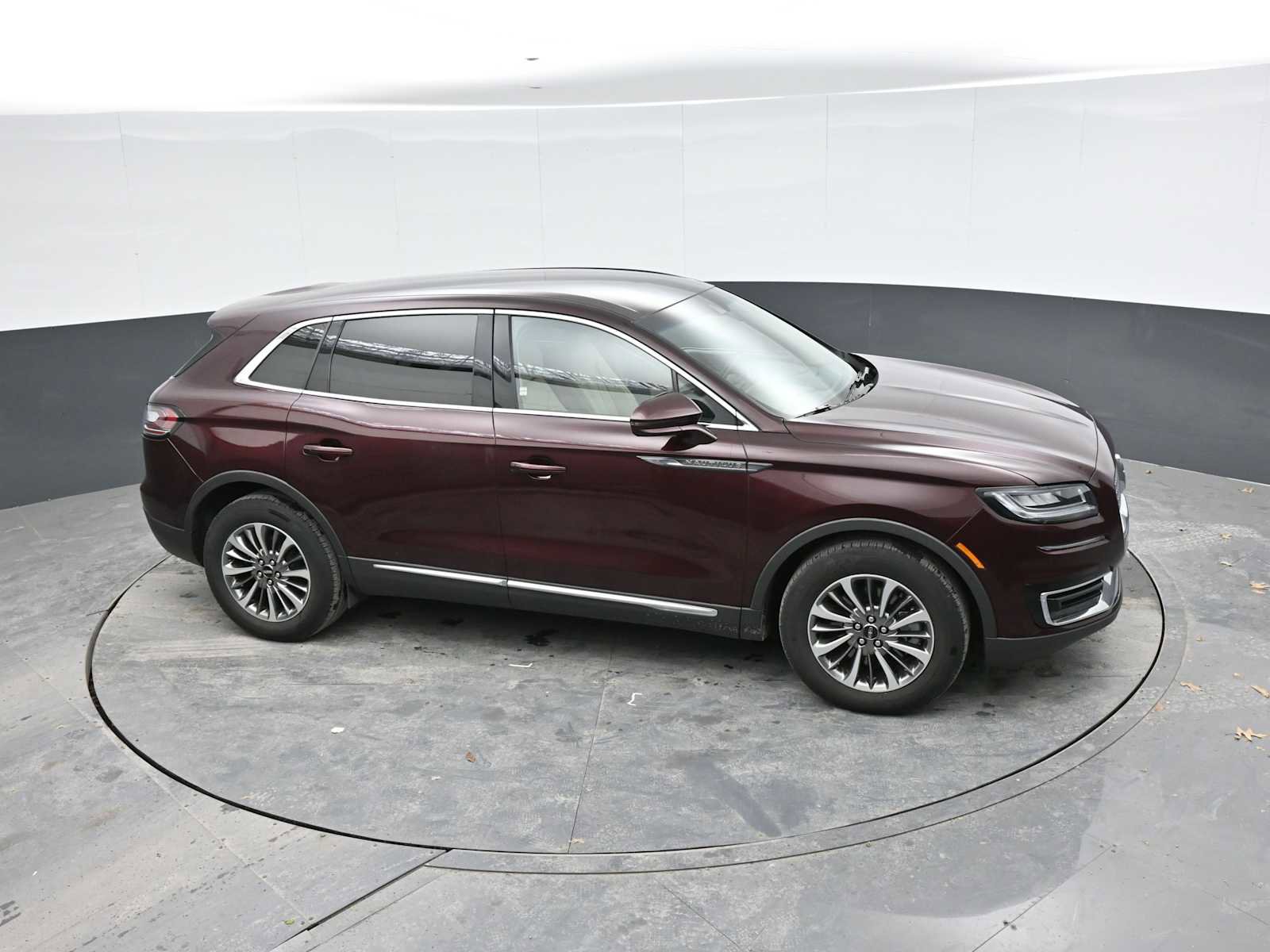 Used 2019 Lincoln Nautilus Select AWD/4WD image 37