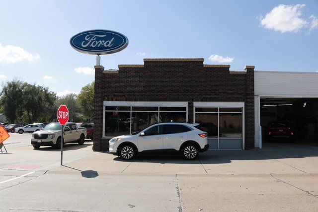 Used 2022 Ford Escape Titanium