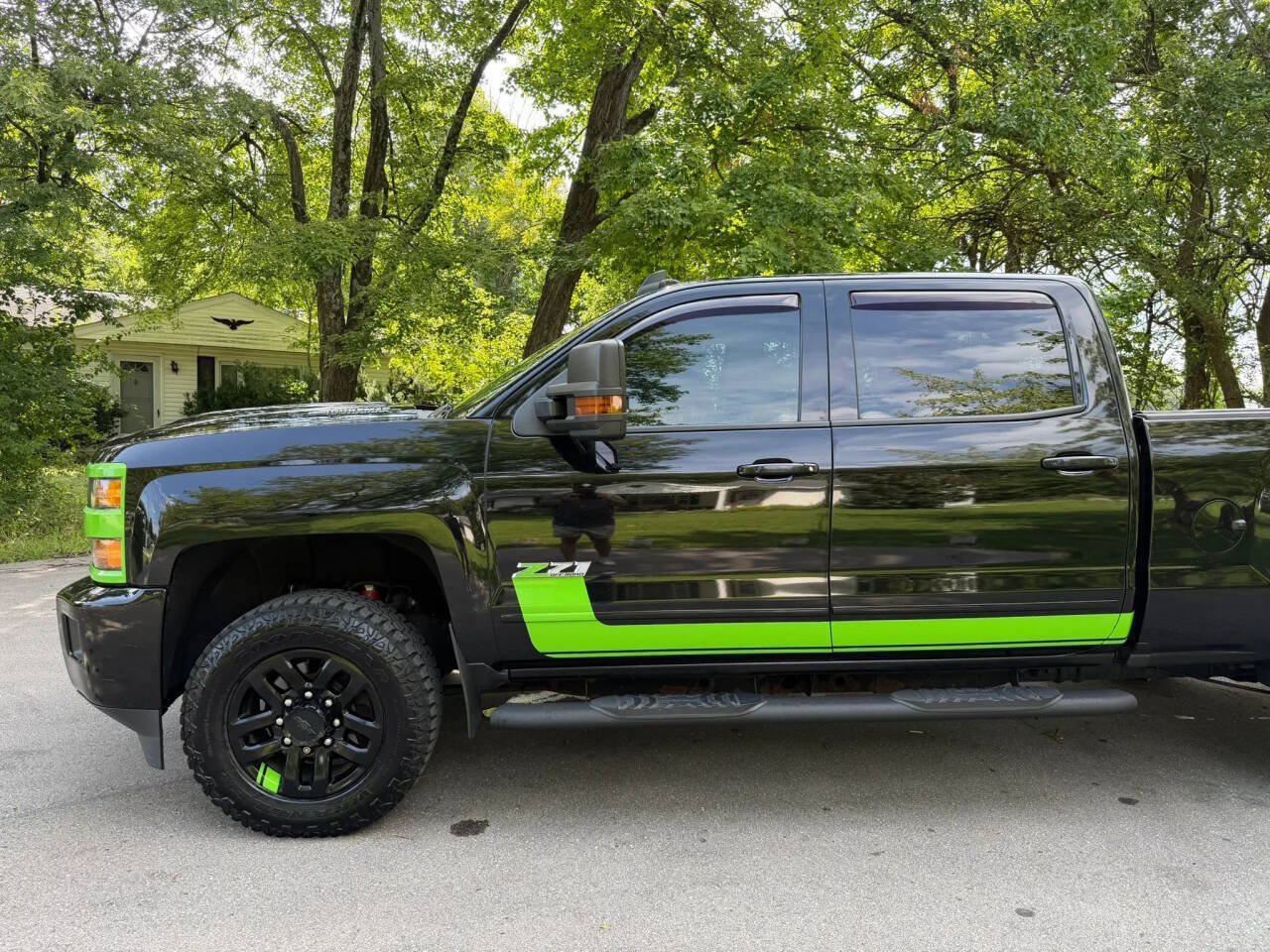 Used 2017 Chevrolet Silverado 2500 LTZ w/ Duramax Plus Package AWD/4WD image 70