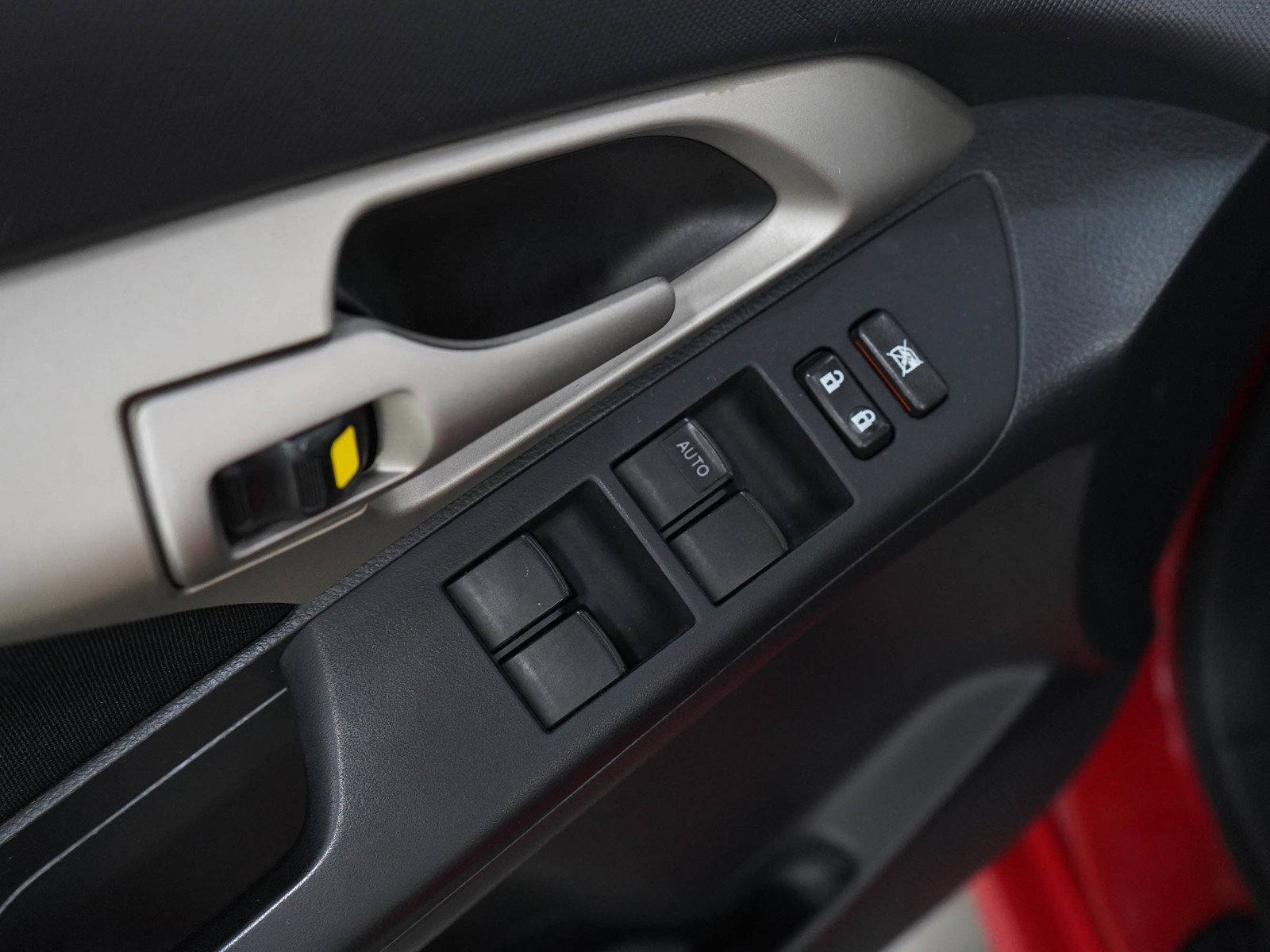 Used 2011 Toyota Matrix FWD image 19
