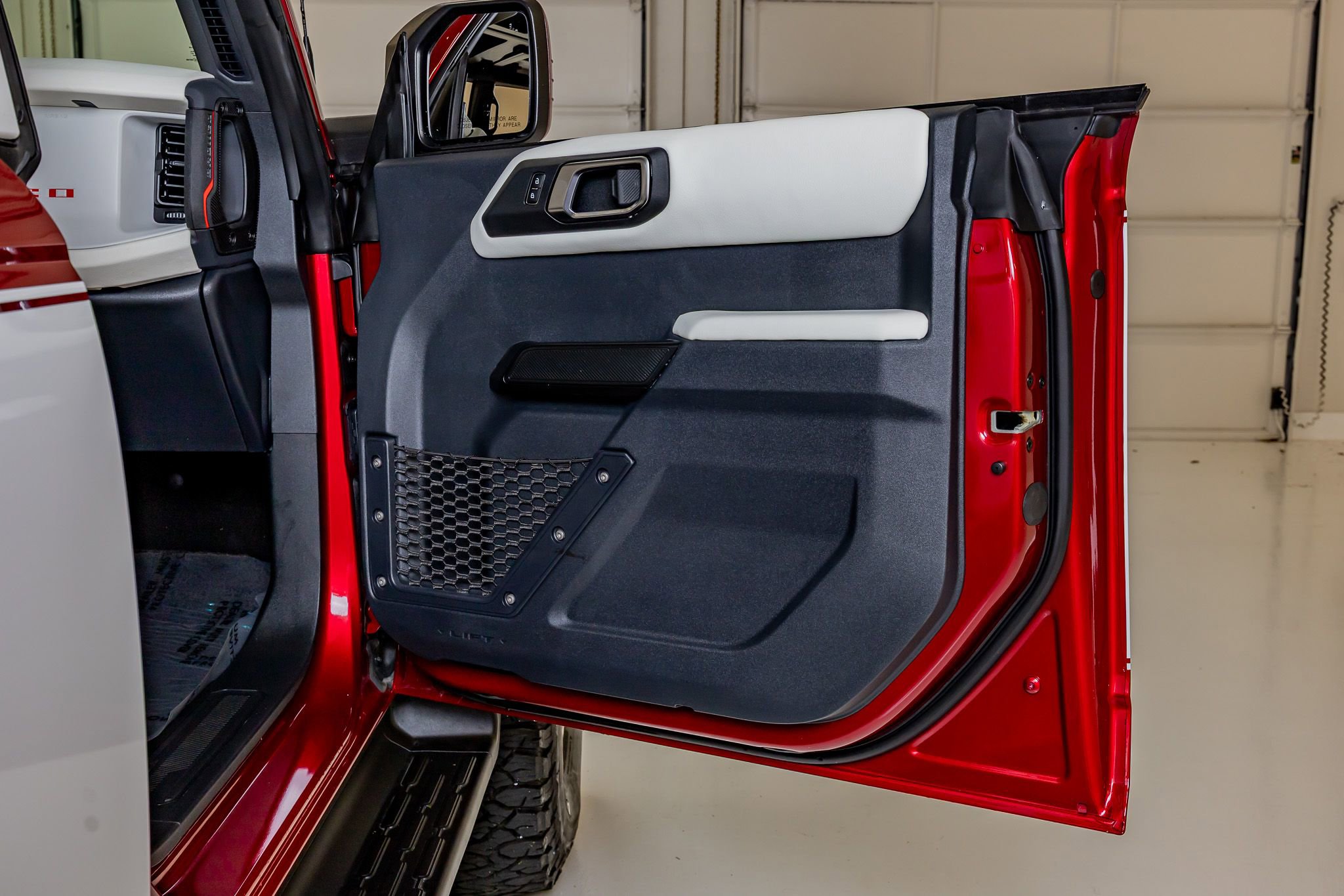 Used 2025 Ford Bronco Heritage Edition AWD/4WD image 37
