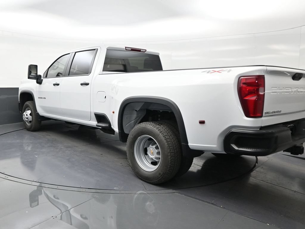 Used 2026 Chevrolet Silverado 3500 W/T AWD/4WD image 3