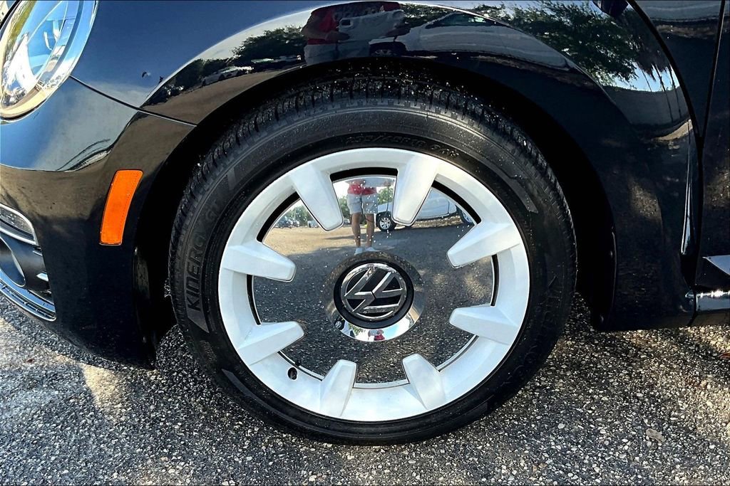 Used 2019 Volkswagen Beetle 2.0T Final Edition SEL image 13