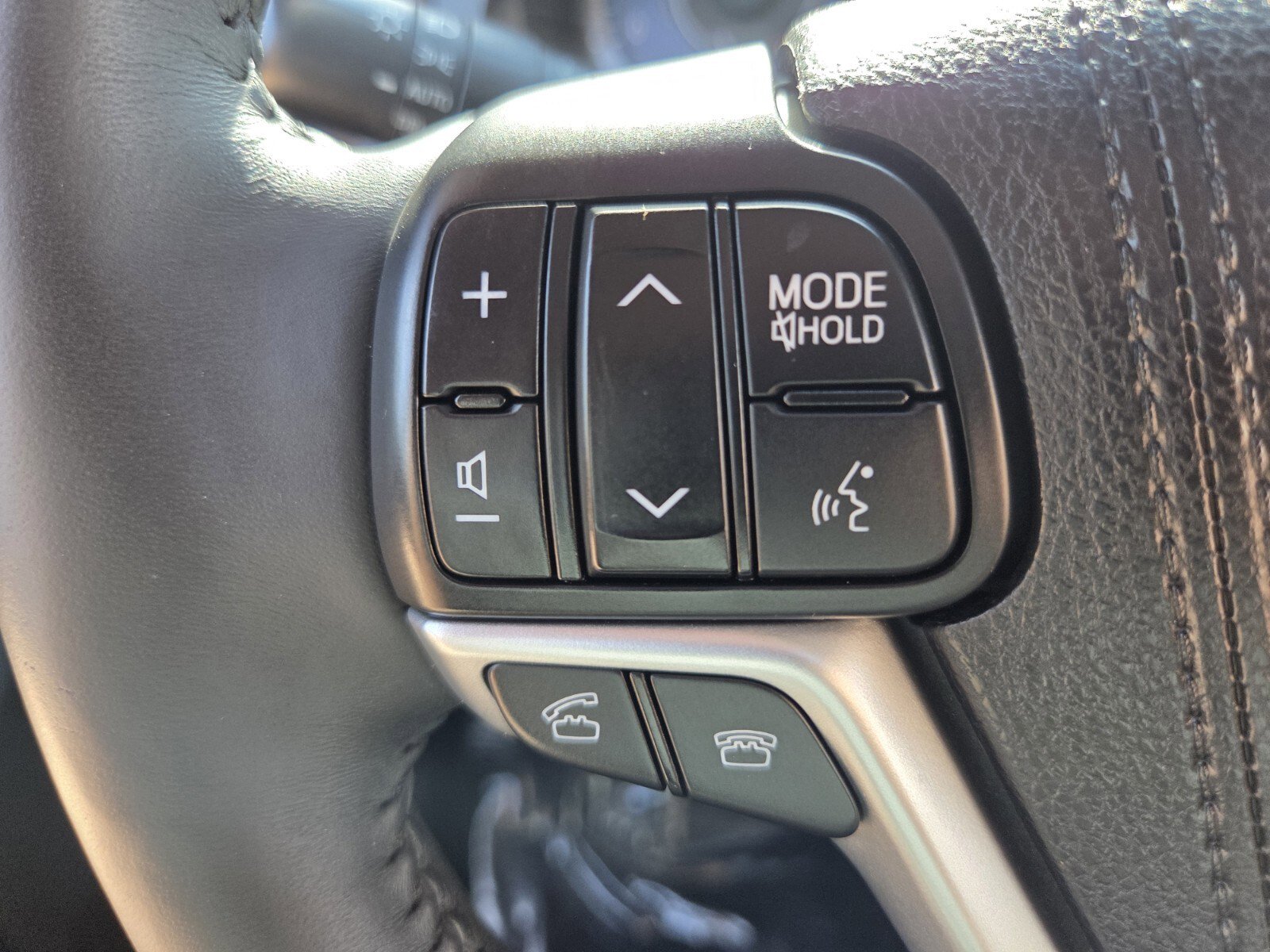 Used 2017 Toyota Sienna Limited image 28