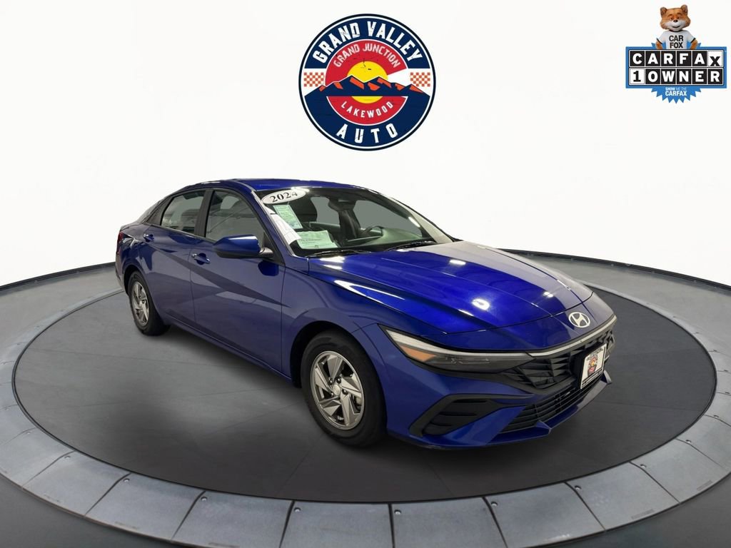 Used 2024 Hyundai Elantra SE image 1