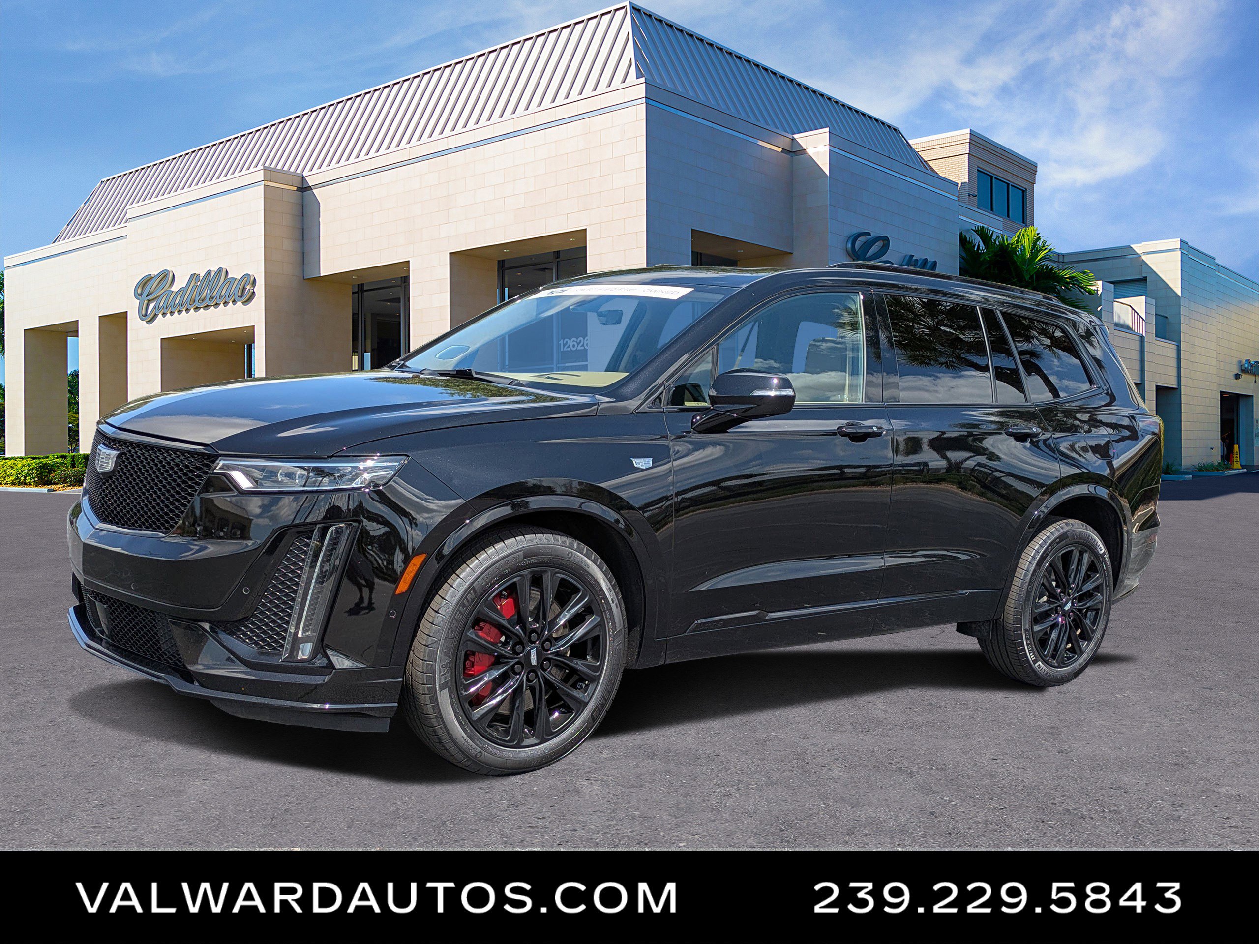 Certified 2023 Cadillac XT6 Sport w/ LPO, ONYX Package AWD/4WD image 1