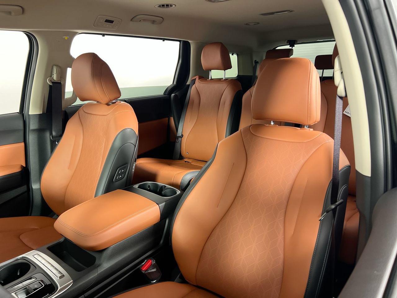 Certified 2026 Kia Carnival EX FWD image 14
